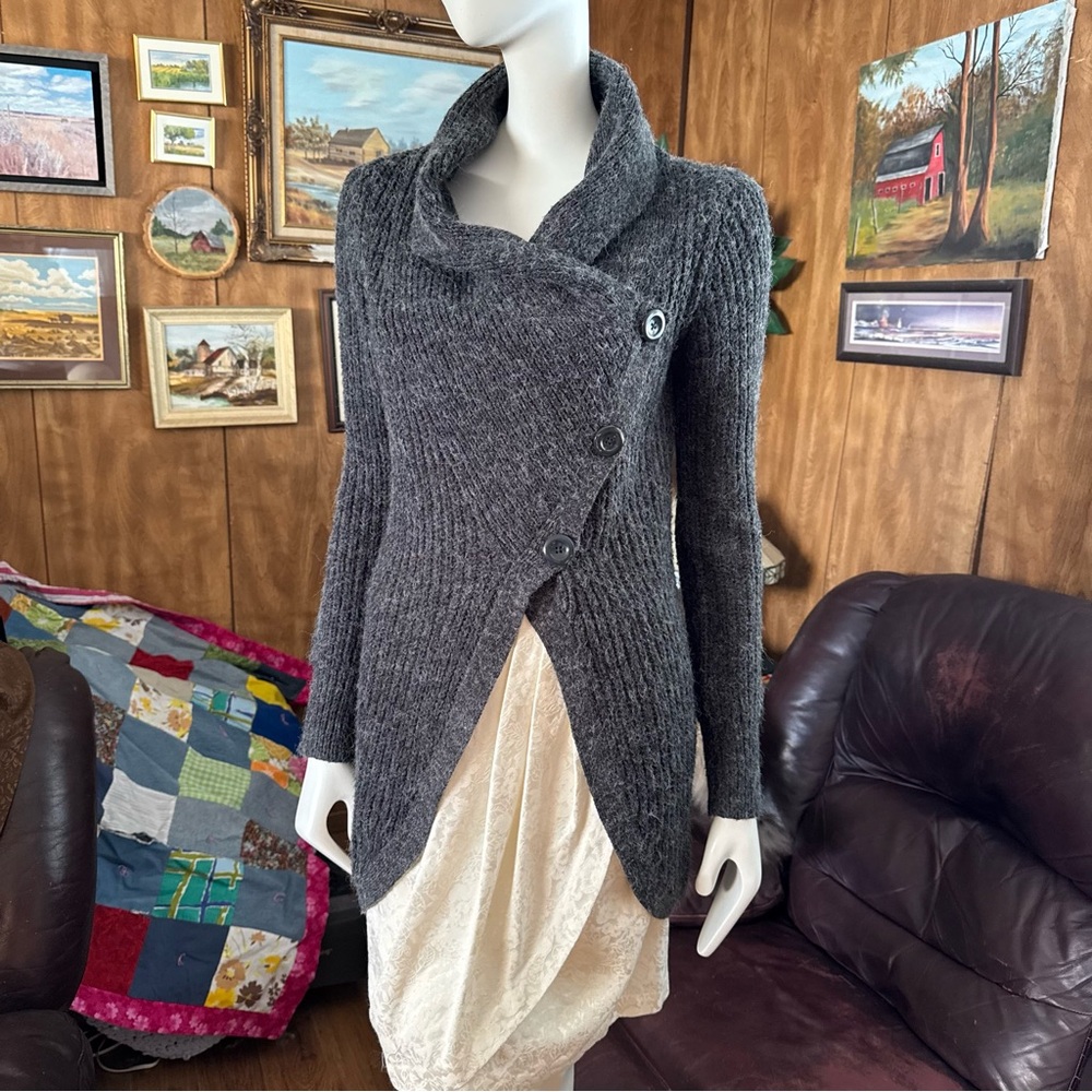 Vera Moda High Low Boho Gray Sweater